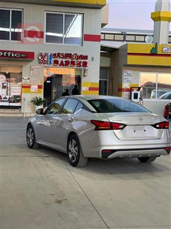 نيسان ألتيما